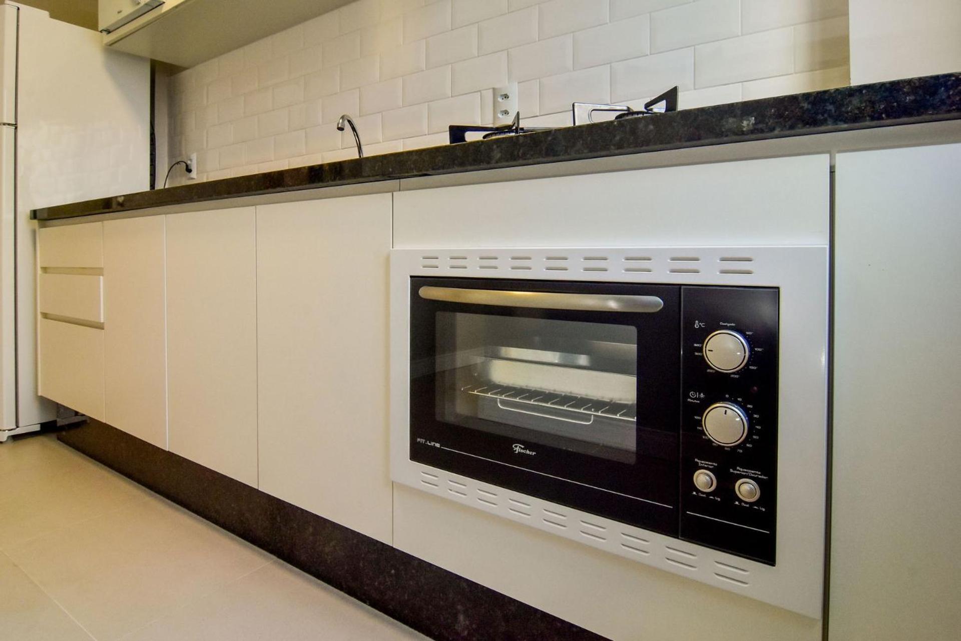 Apartamento Conforto Na Av. Brasil, 150 Metros Da Rs7551 *