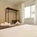 Conforto Na Av. Brasil, 150 Metros Da Praia Rs7551